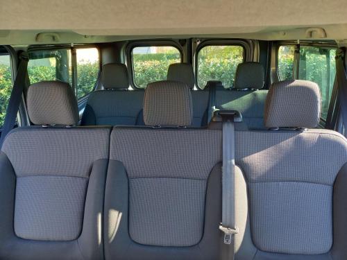 trafic-gris-fonce-places-assises